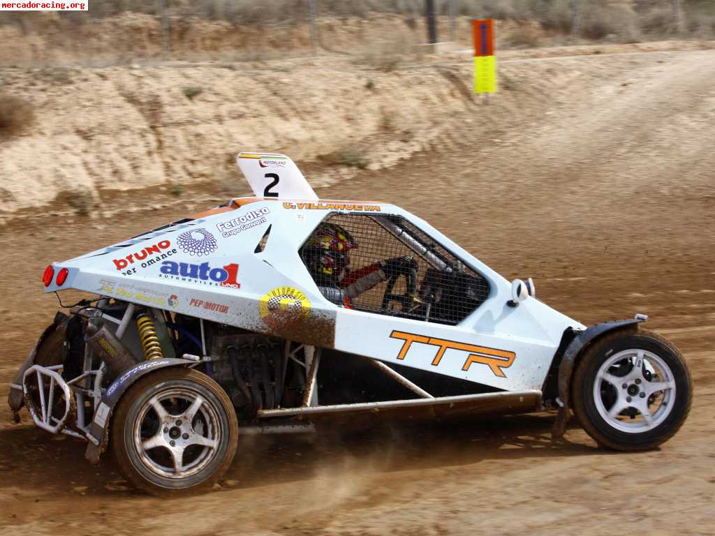 Carlos villanueva  vende
