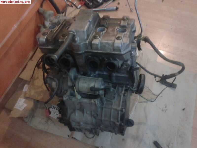 Motor cbr 1000 del 89 completo x 100 euros