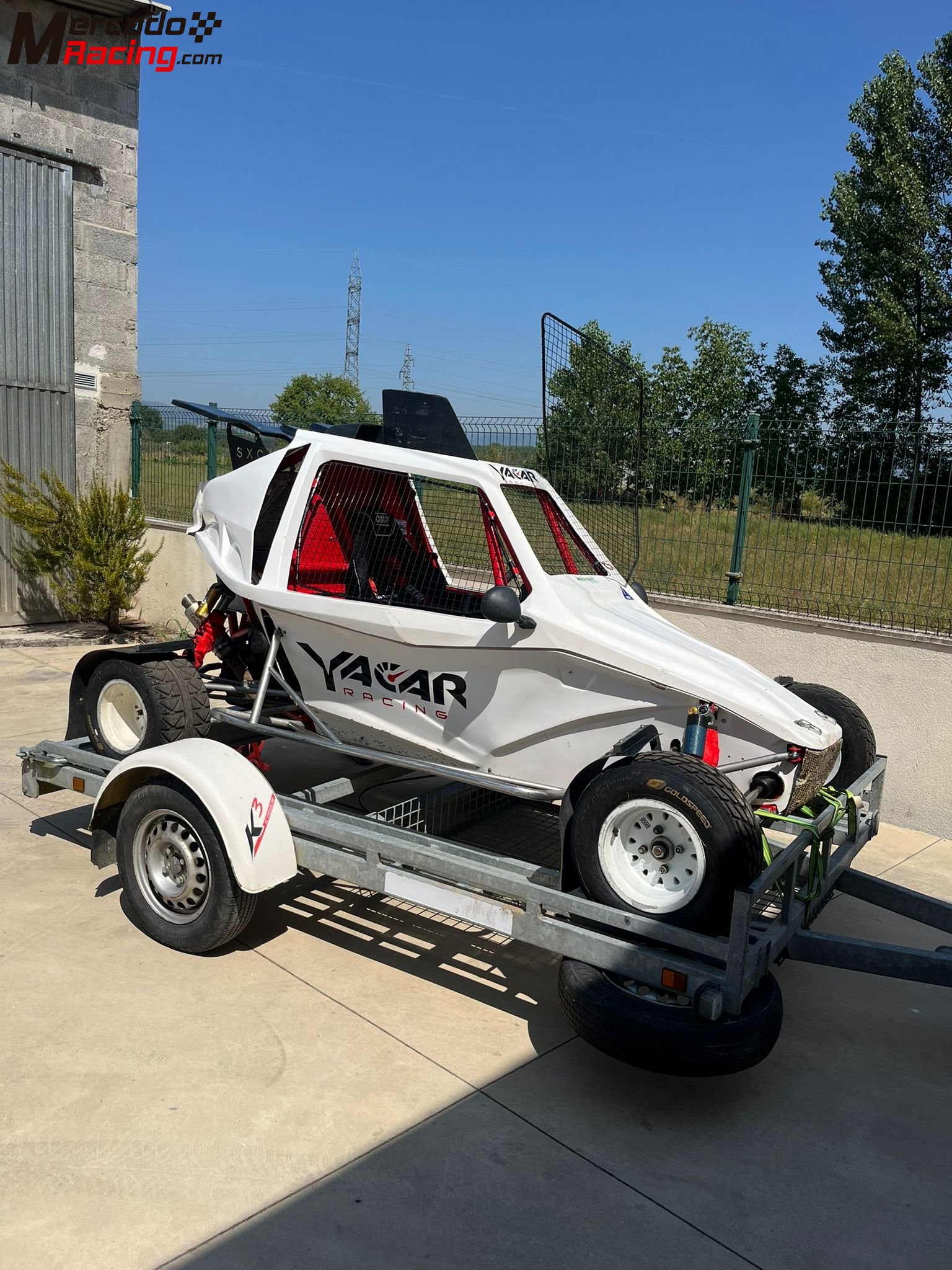 Se vende yacar fia mt09