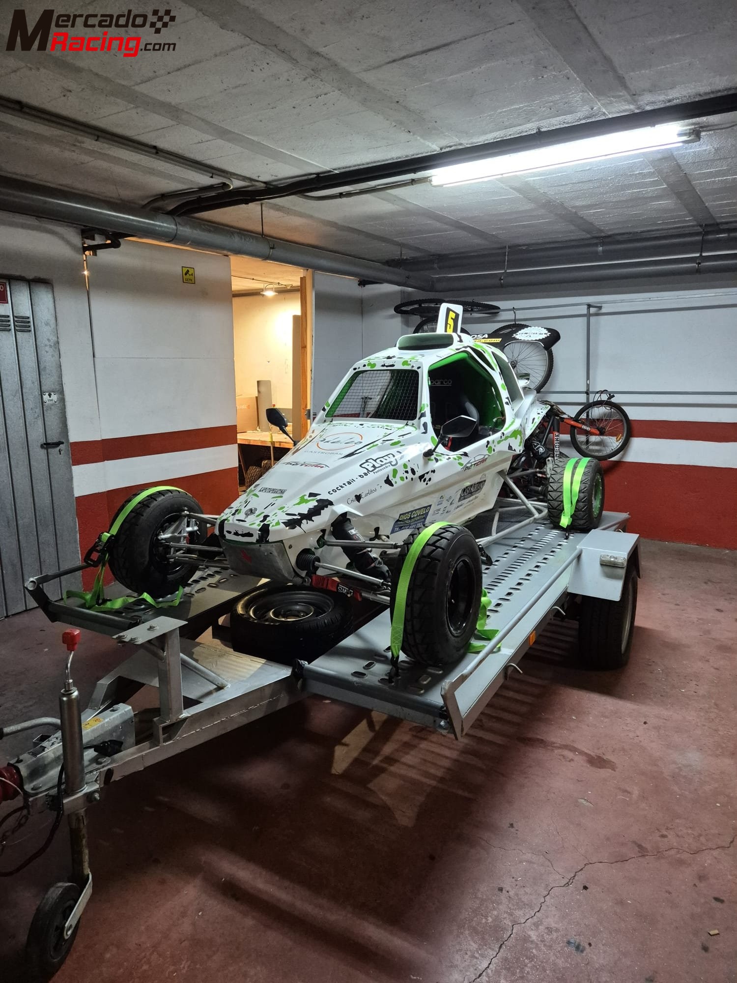 Yacar restaurado + plataforma