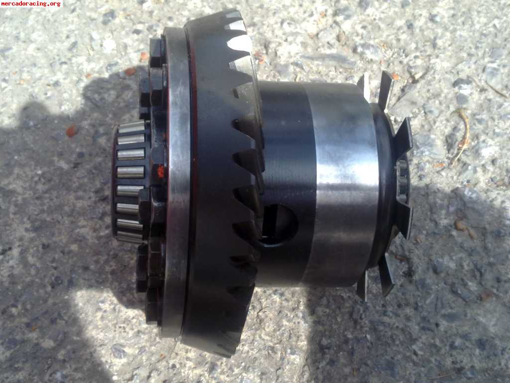 Se venden cajas e30 y autoblocante grande e36