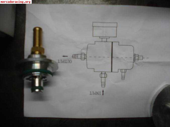 Se vende regulador de presion de gasolina para clio 16v