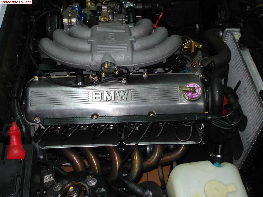 Se vende motor 325i e-30 gr   a    caja sport!!! 