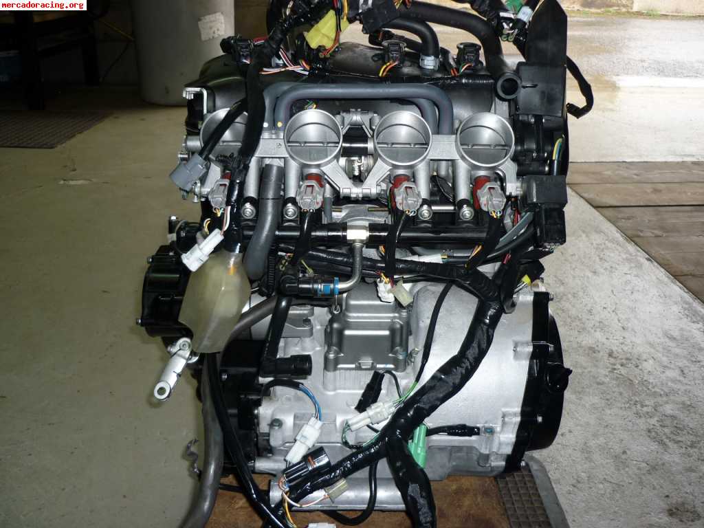 Motor suzuki gsx r600 k8-k9