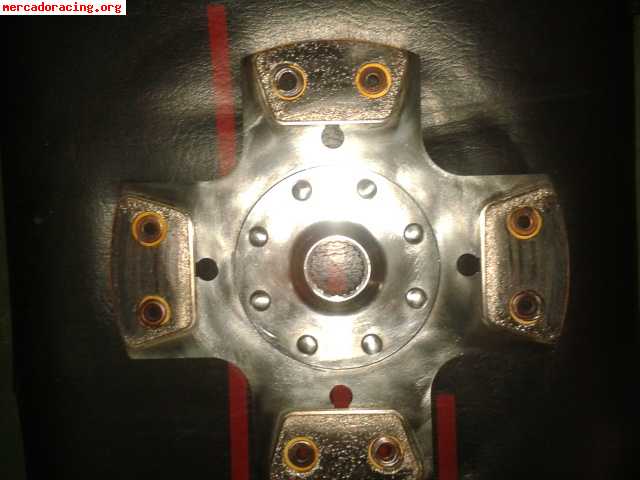 Se vende volante motor aligerado .embrague .maza. collarin