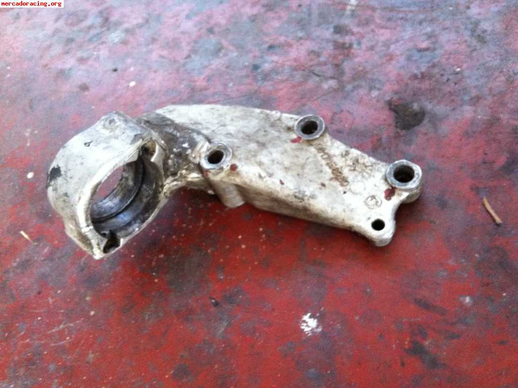 Vendo soporte de palier largo para caja be estaba montado en