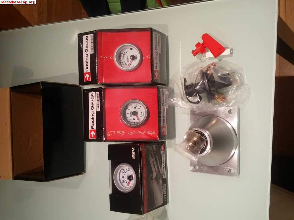 Material competición saxo , peugeot