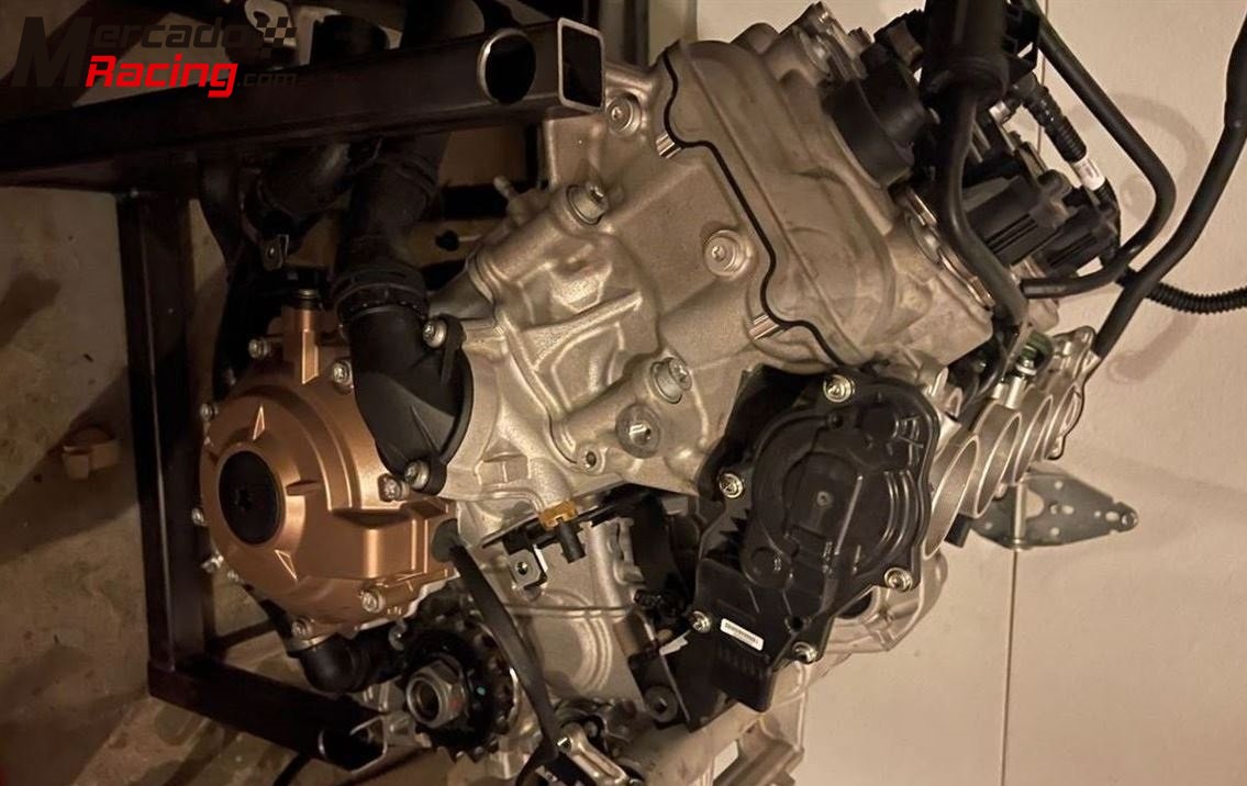 2020 bmw s1000rr engine