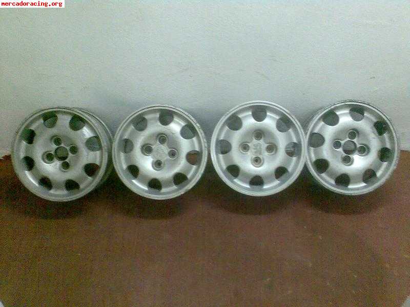 Diversas piezas de 205 gti