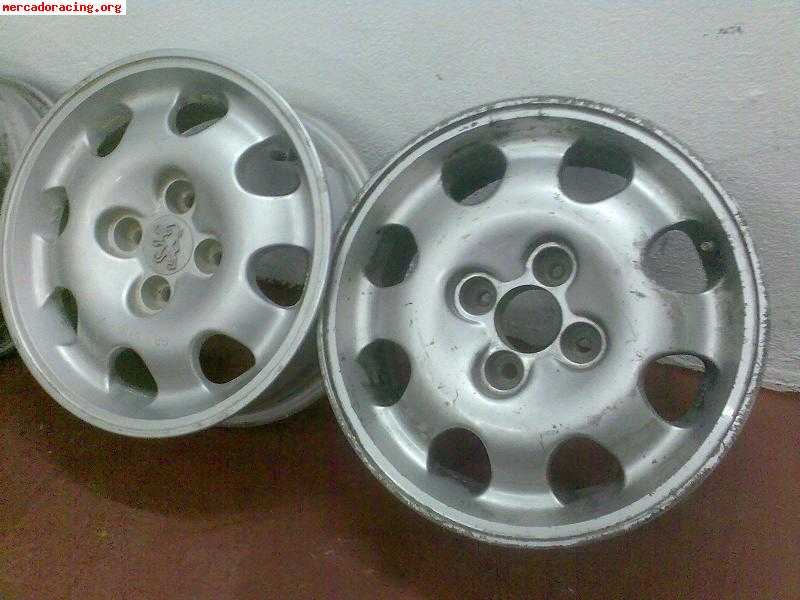 Diversas piezas de 205 gti