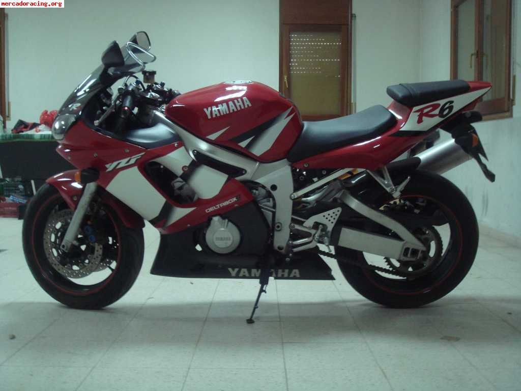 Se vende yamaha yzf r6 600 cc