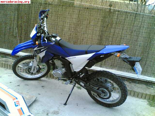 Se vende yamaha wr250 r