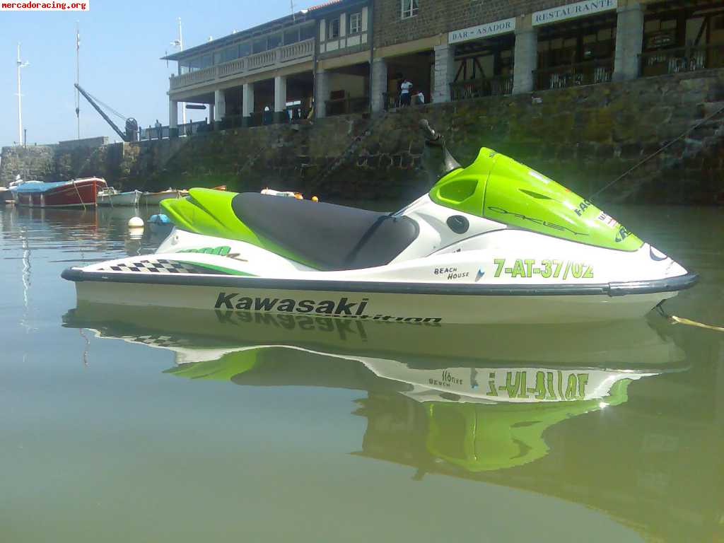 Cambio moto de agua por coche de carreras o car cross