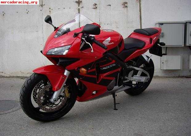 6.400 € - honda cbr 600 rr 2003, nueva 11.800 km.