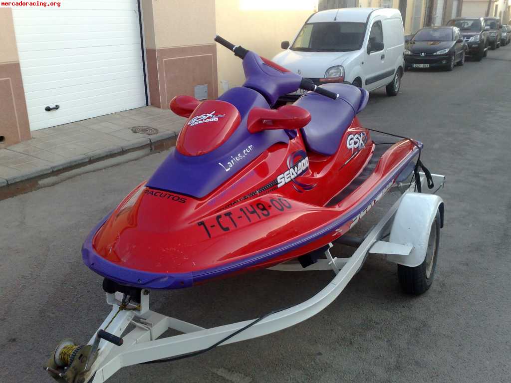 Vendo moto de agua o cambio   tlf.637810053