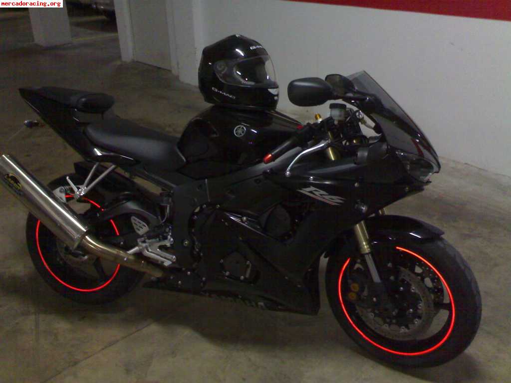 Vendo o cambio por coche que me interese yamaha r6 del 2005 