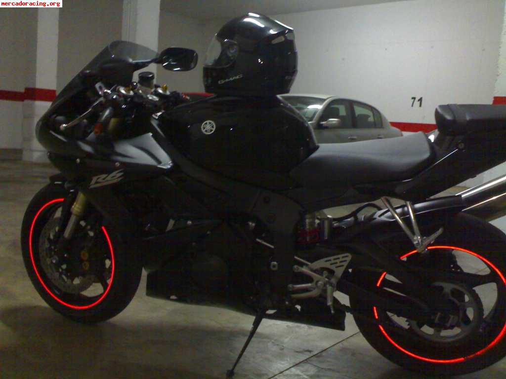 Vendo o cambio por coche que me interese yamaha r6 del 2005 