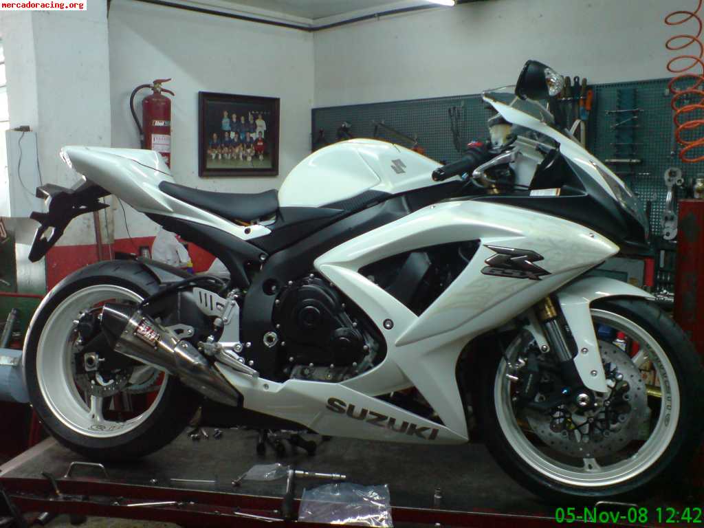 Vendo gsx-r 600 k9 blanca 