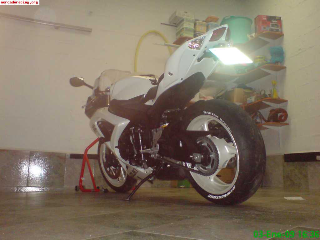 Vendo gsx-r 600 k9 blanca 