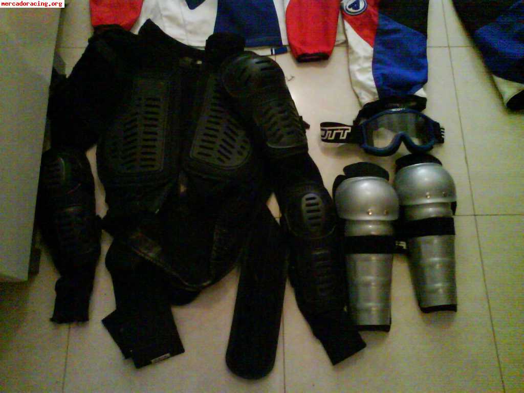 Vendo moto autocross+equipación