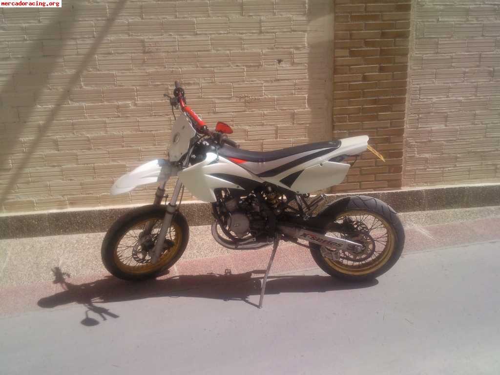 Me urge beta supermotard de competicion motor recin hecho