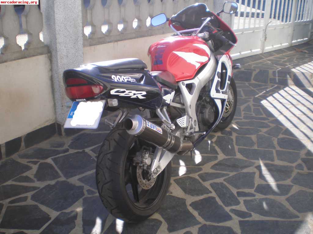 Honda cbr 900 rr