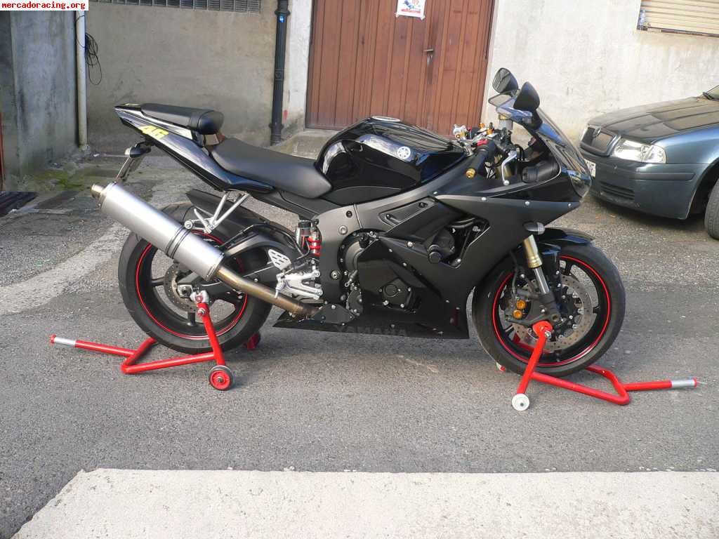 Se vende yzf r6 2006