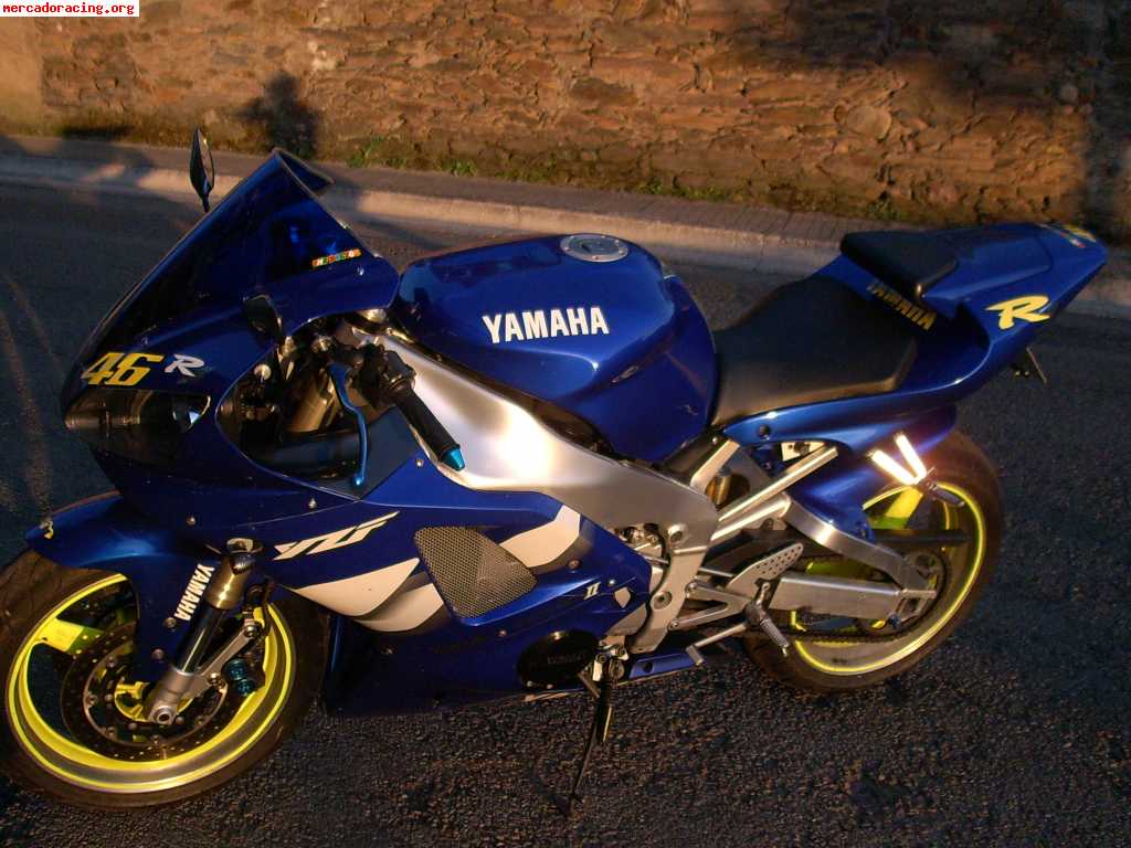 Yamaha r1 año 2000 