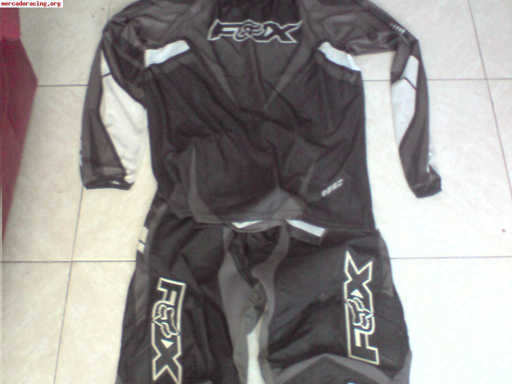 Equipacion completa moto de cross 2oo euros