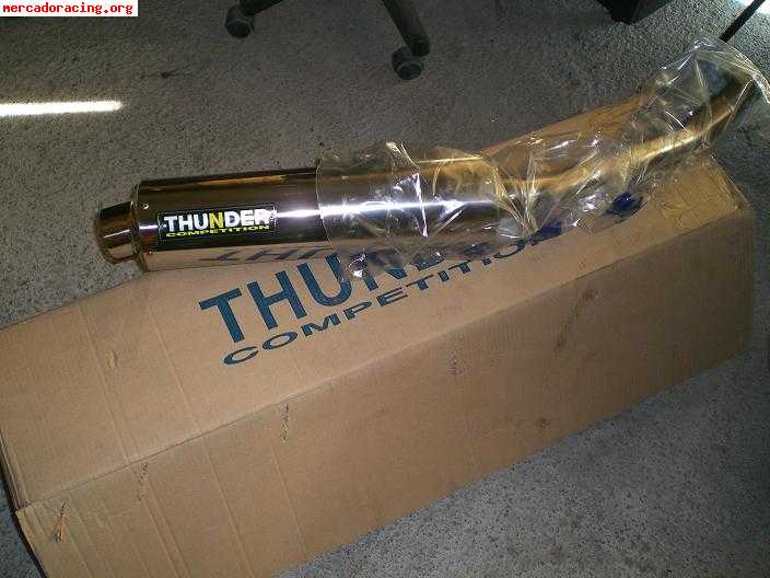 Escape thunder para kawasaki zx6 sin estrenar