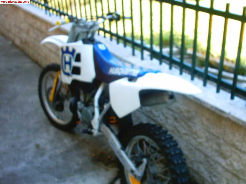 Se vende o se cambia husqbarna 250 2t 