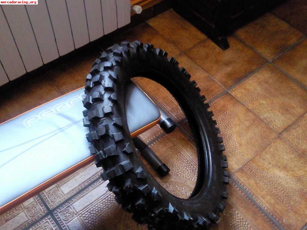 Vendo cubierta para moto enduro!!