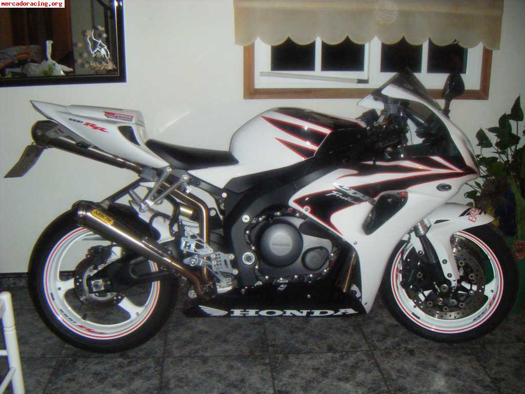 Honda cbr 1000rr