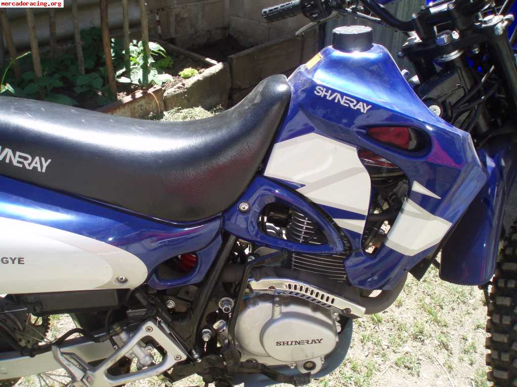 Se vende moto