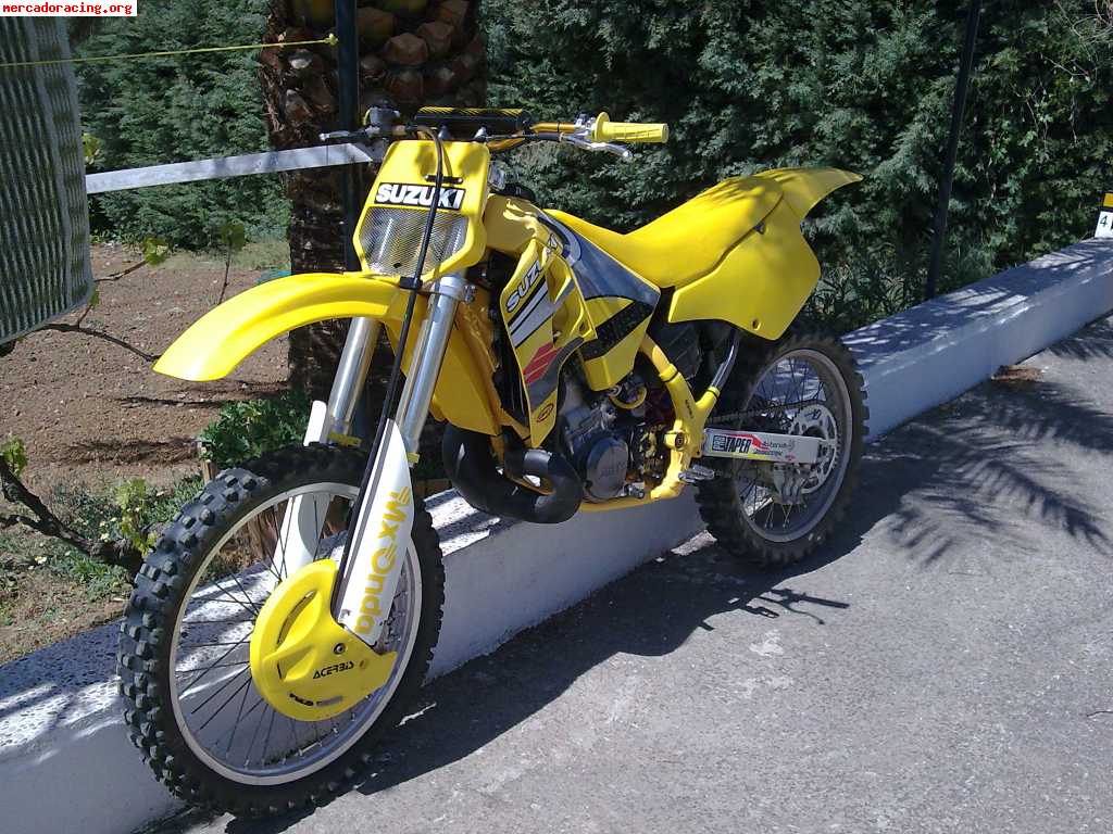 Suzuki rm 250c.c 1 2 0 0 euros o cambio