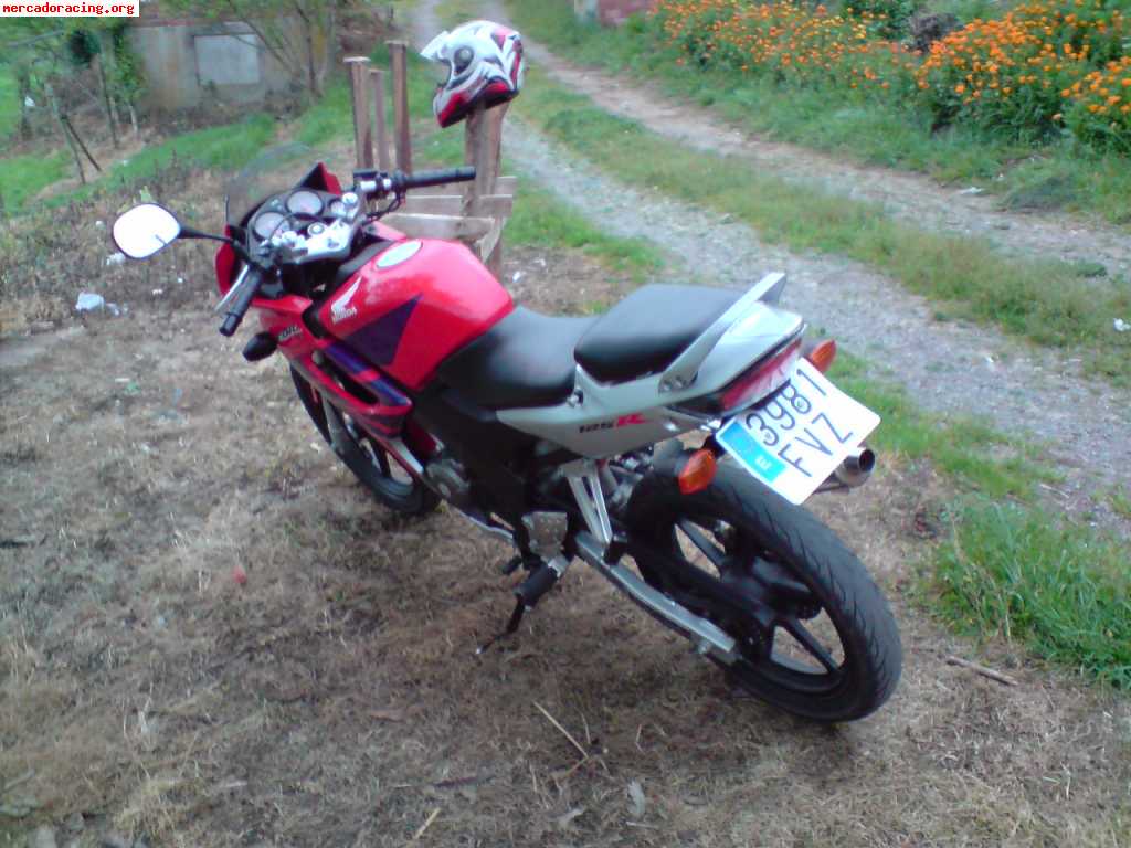 Honda cbr 125r