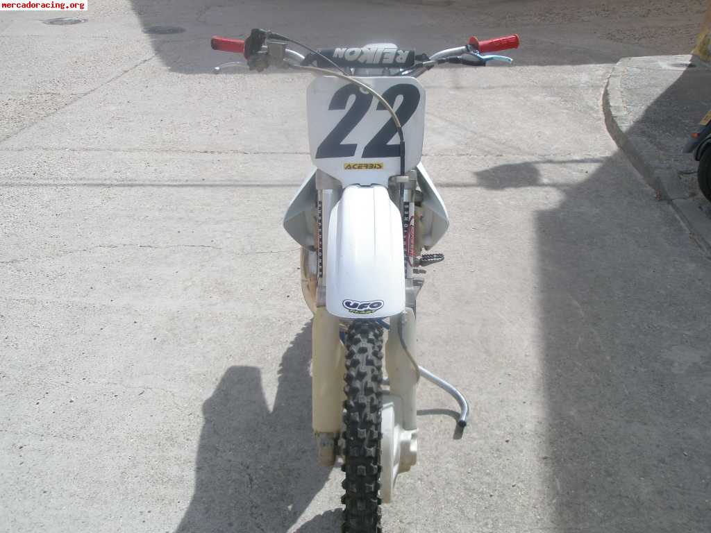 Vendo  o cambio moto honda cr de 125 año 98 chasis de alumin