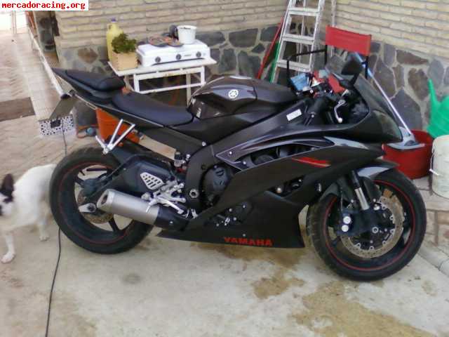 Vendo yamaha r6r  del 2008 de 5400 km  8.500€