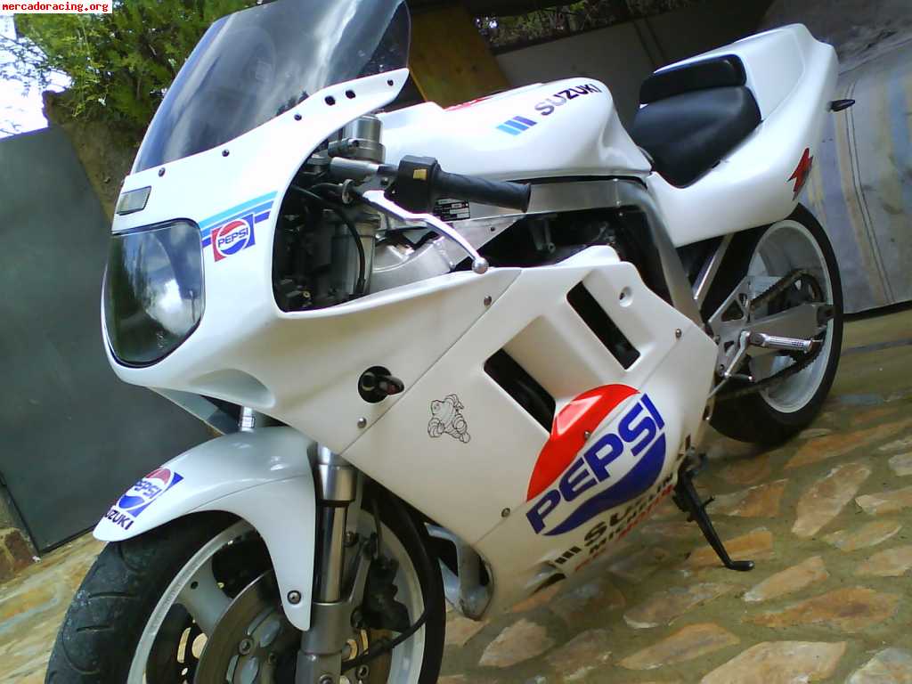 Suzuki gsx 750 r