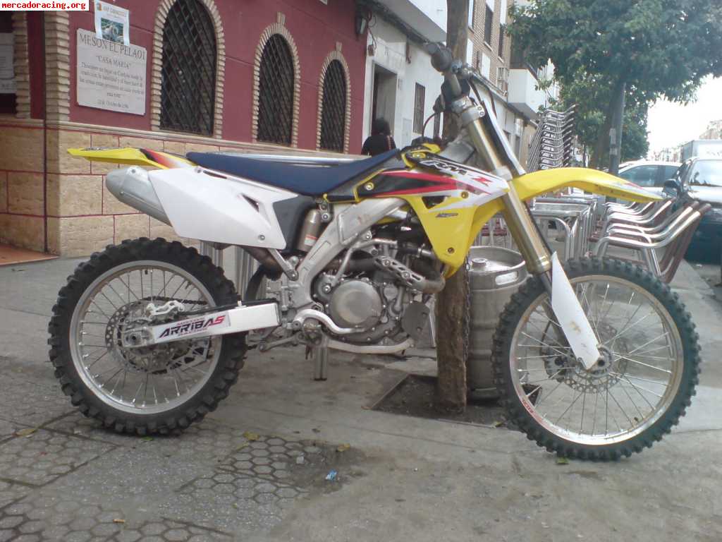 Vendo o cambio  suzuki rmz 450 por no usar.