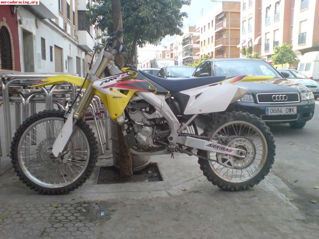 Vendo o cambio  suzuki rmz 450 por no usar.