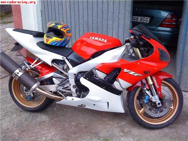 Yamaha r1