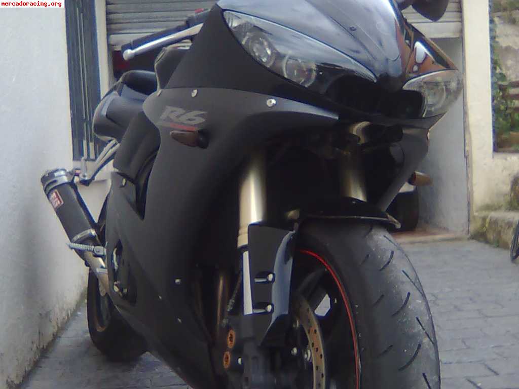 Se vende yamaha r6 2007