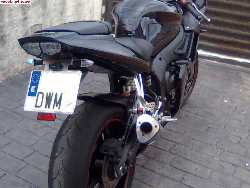 Se vende yamaha r6 2007