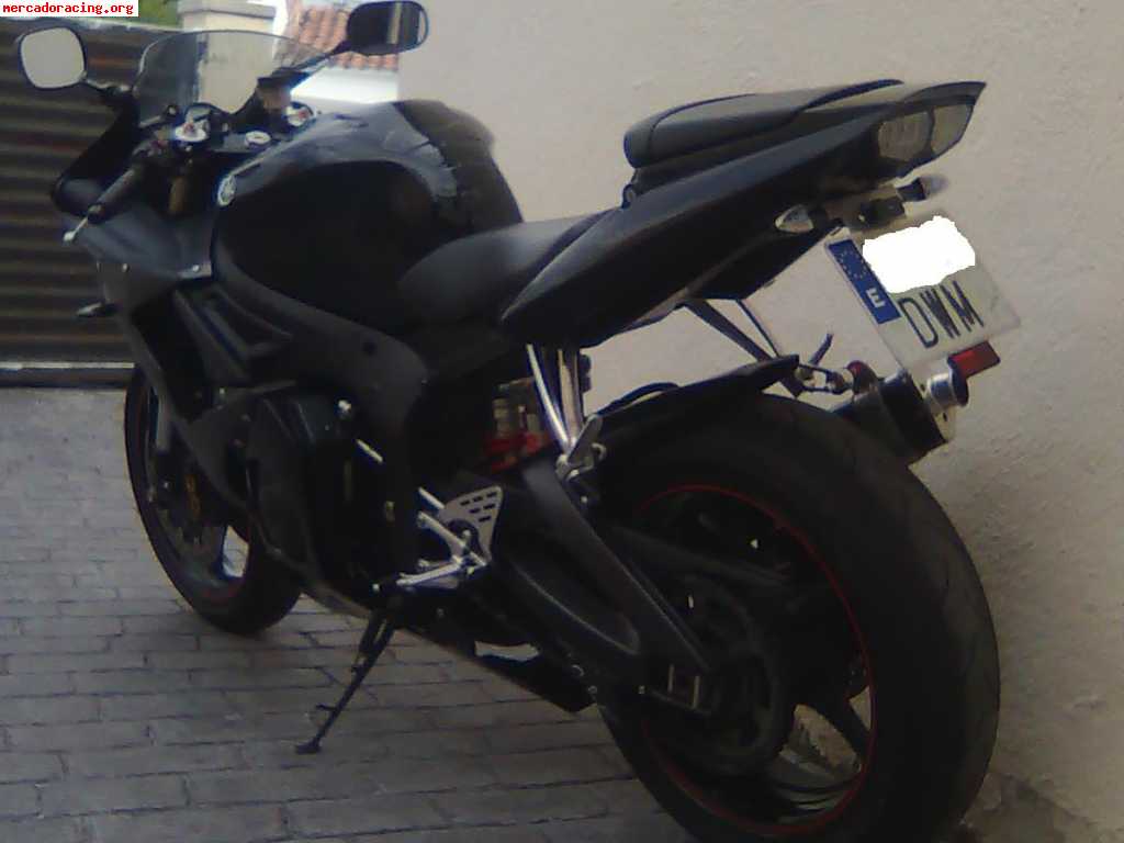 Se vende yamaha r6 2007