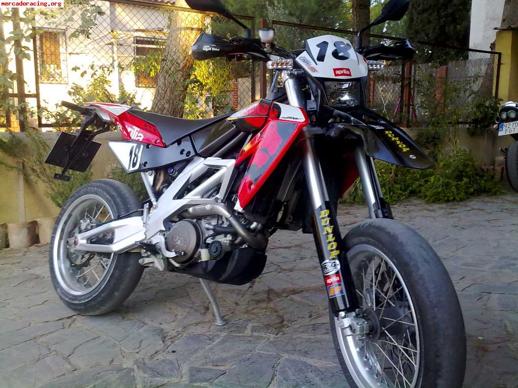 Aprilia sxv 550