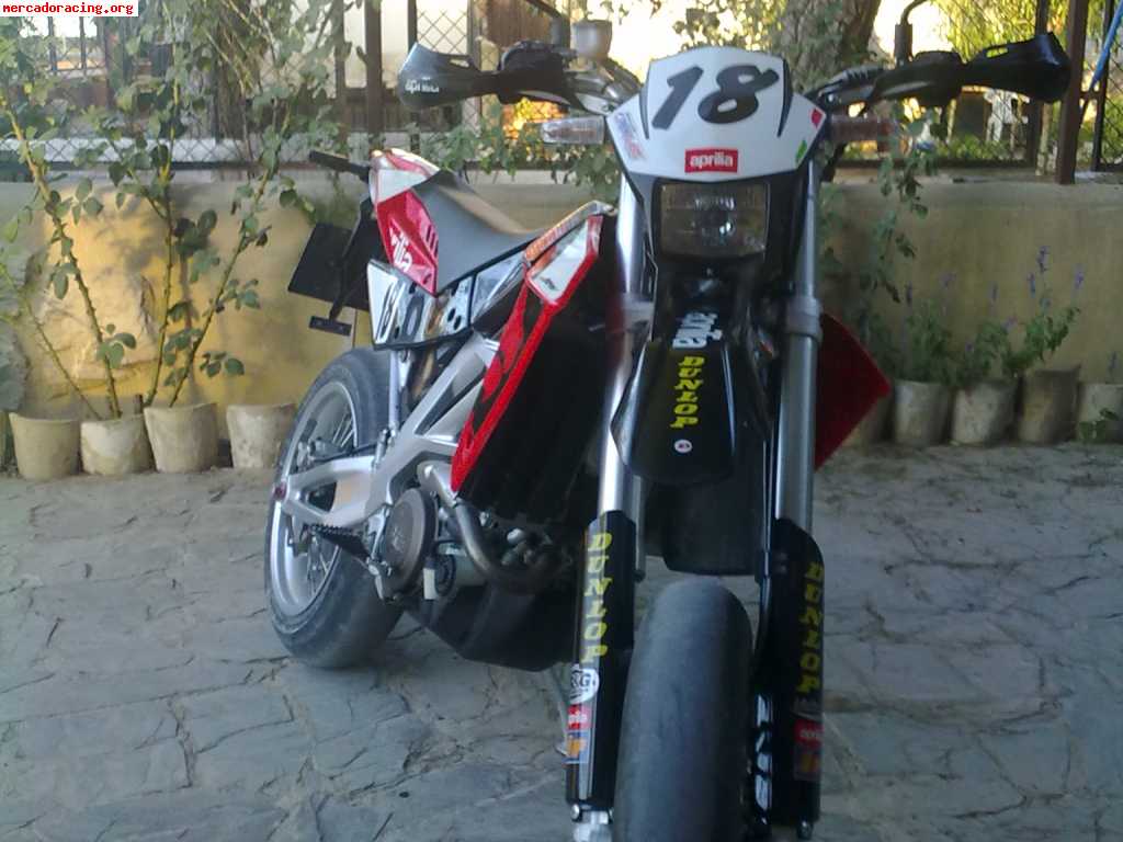 Aprilia sxv 550