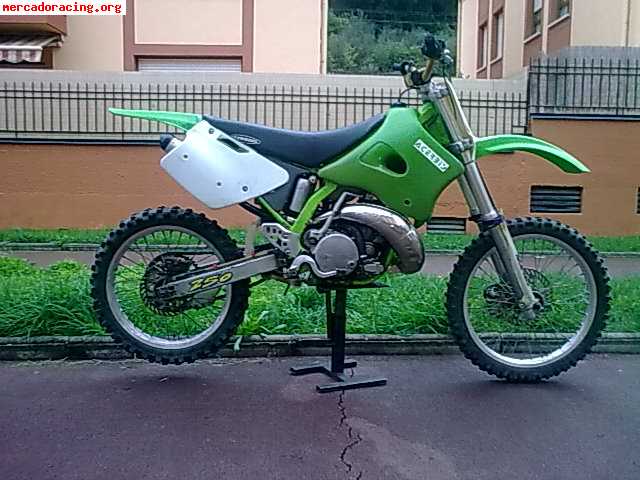 Vendo kawasaki 250 del 98 de cross