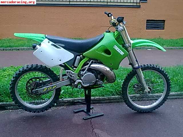 Vendo kawasaki 250 del 98 de cross