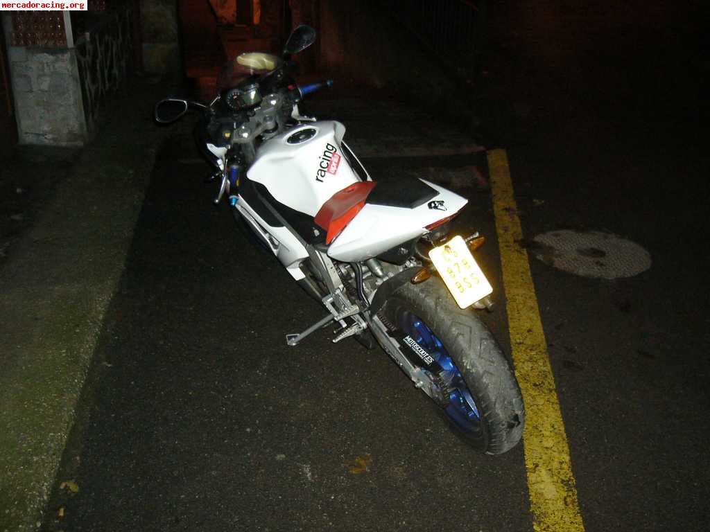 Se vende aprilia racing 50cc año 2006